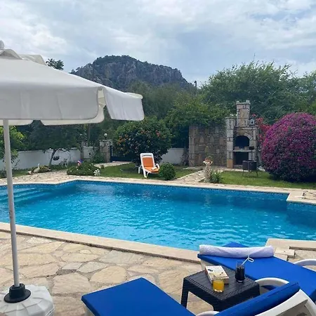 Golden Villa